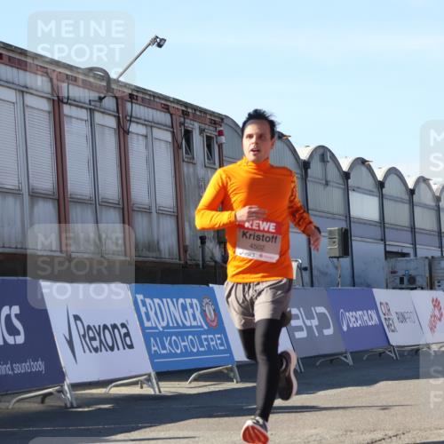 03.10.2025 - Köhlbrandbrückenlauf Luisa Fischer http://msf.ph/oto/9032881 03.10.2025 13:09:41 Ziel 4262, 4298, 4358, 4365, 4502, 4614, 5803, 5813, 5907, 6308, 6379, 6438, 6481, 6659, 6667, 6803 meine-sportfotos.de
