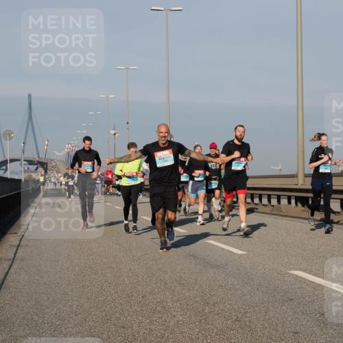 03.10.2025 - Köhlbrandbrückenlauf Fabian Wolf http://msf.ph/oto/9032895 03.10.2025 09:47:01 Position 3 1194, 3817 meine-sportfotos.de