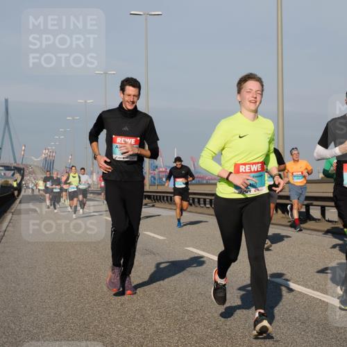 03.10.2025 - Köhlbrandbrückenlauf Fabian Wolf http://msf.ph/oto/9032965 03.10.2025 09:47:05 Position 3 1043 meine-sportfotos.de