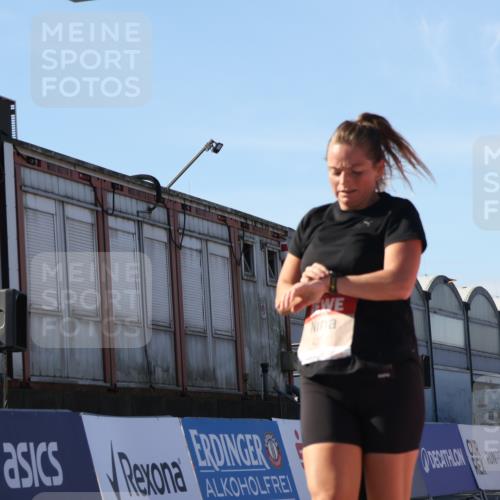 03.10.2025 - Köhlbrandbrückenlauf Luisa Fischer http://msf.ph/oto/9032966 03.10.2025 13:09:56 Ziel 4260, 4625, 4718, 4787, 4837, 4929, 5520, 5763, 5941, 6083, 6308, 6659, 6750 meine-sportfotos.de