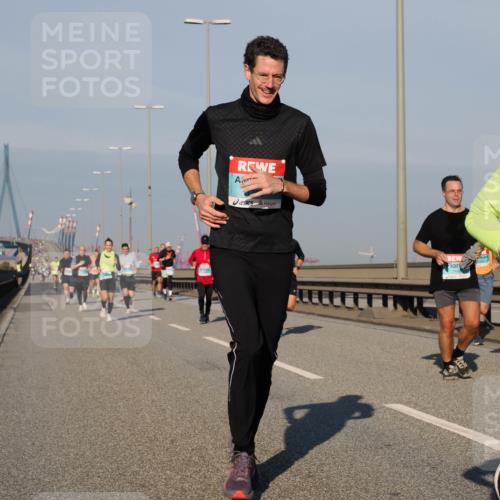 03.10.2025 - Köhlbrandbrückenlauf Fabian Wolf http://msf.ph/oto/9032980 03.10.2025 09:47:06 Position 3  meine-sportfotos.de