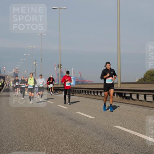 03.10.2025 - Köhlbrandbrückenlauf Fabian Wolf http://msf.ph/oto/9033016 03.10.2025 09:47:07 Position 3  meine-sportfotos.de