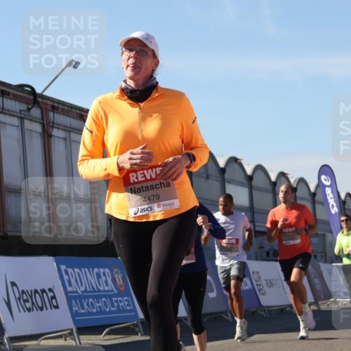 03.10.2025 - Köhlbrandbrückenlauf Luisa Fischer http://msf.ph/oto/9033126 03.10.2025 13:10:23 Ziel 4147, 4343, 4364, 4479, 4683, 4710, 4711, 4774, 4822, 5029, 6294, 6587, 6781, 6782 meine-sportfotos.de