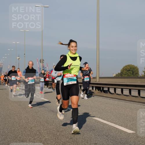 03.10.2025 - Köhlbrandbrückenlauf Fabian Wolf http://msf.ph/oto/9033127 03.10.2025 09:47:12 Position 3 3454 meine-sportfotos.de