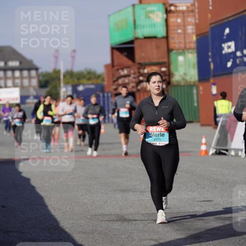 03.10.2025 - Köhlbrandbrückenlauf Michael Burmester http://msf.ph/oto/9033163 03.10.2025 10:41:11 Ziel 2723, 3373, 3374 meine-sportfotos.de