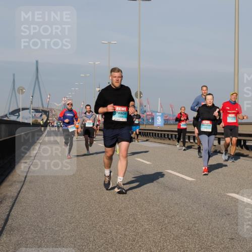 03.10.2025 - Köhlbrandbrückenlauf Fabian Wolf http://msf.ph/oto/9033202 03.10.2025 09:47:16 Position 3 1504, 1284 meine-sportfotos.de