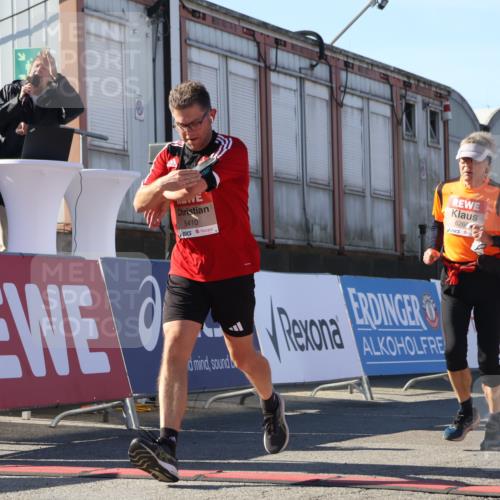 03.10.2025 - Köhlbrandbrückenlauf Luisa Fischer http://msf.ph/oto/9033254 03.10.2025 13:10:40 Ziel 4081, 4386, 4429, 4488, 4514, 5229, 5383, 5410, 5689, 5738, 5753, 5889, 6024, 6177, 6269, 6273, 6779 meine-sportfotos.de