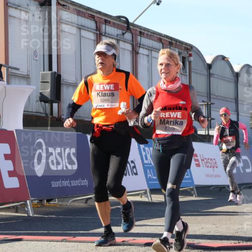 03.10.2025 - Köhlbrandbrückenlauf Luisa Fischer http://msf.ph/oto/9033261 03.10.2025 13:10:41 Ziel 4081, 4386, 4488, 4514, 5229, 5383, 5410, 5689, 5738, 5753, 5889, 6024, 6177, 6269, 6273, 6779 meine-sportfotos.de