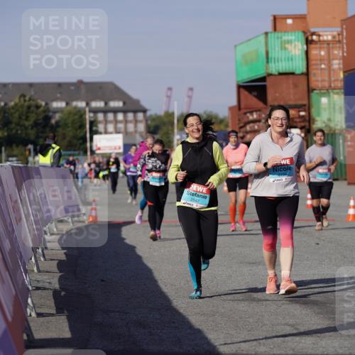 03.10.2025 - Köhlbrandbrückenlauf Michael Burmester http://msf.ph/oto/9033281 03.10.2025 10:41:22 Ziel 2182, 2199, 2307, 2547, 2548, 2555, 2612, 2613, 2666 meine-sportfotos.de