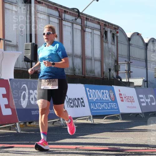 03.10.2025 - Köhlbrandbrückenlauf Luisa Fischer http://msf.ph/oto/9033282 03.10.2025 13:10:43 Ziel 4081, 4386, 4412, 4488, 4514, 5229, 5383, 5410, 5738, 5753, 5889, 6177, 6269, 6273, 6779 meine-sportfotos.de