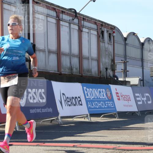 03.10.2025 - Köhlbrandbrückenlauf Luisa Fischer http://msf.ph/oto/9033285 03.10.2025 13:10:43 Ziel 4081, 4386, 4412, 4488, 4514, 5229, 5383, 5410, 5738, 5753, 5889, 6177, 6269, 6273, 6779 meine-sportfotos.de