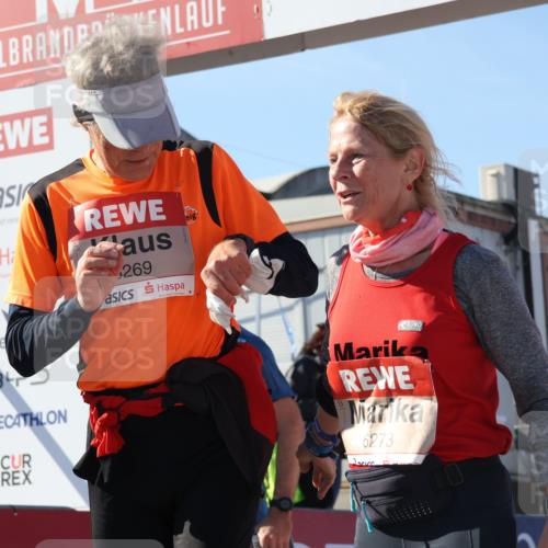 03.10.2025 - Köhlbrandbrückenlauf Luisa Fischer http://msf.ph/oto/9033305 03.10.2025 13:10:48 Ziel 4081, 4352, 4401, 4412, 4488, 4514, 5410, 5753, 5791, 6269, 6273, 6274 meine-sportfotos.de