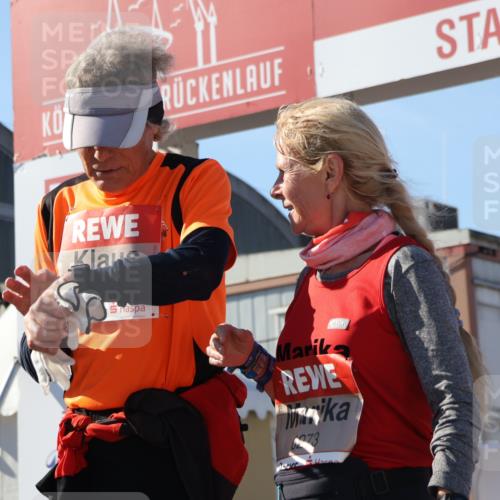 03.10.2025 - Köhlbrandbrückenlauf Luisa Fischer http://msf.ph/oto/9033310 03.10.2025 13:10:49 Ziel 4081, 4352, 4401, 4412, 4488, 4689, 4862, 5410, 5753, 5791, 6269, 6273, 6274 meine-sportfotos.de
