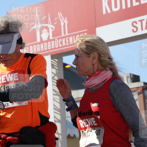 03.10.2025 - Köhlbrandbrückenlauf Luisa Fischer http://msf.ph/oto/9033313 03.10.2025 13:10:49 Ziel 4081, 4352, 4401, 4412, 4488, 4689, 4862, 5410, 5753, 5791, 6269, 6273, 6274 meine-sportfotos.de