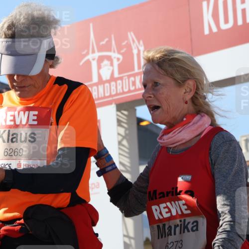 03.10.2025 - Köhlbrandbrückenlauf Luisa Fischer http://msf.ph/oto/9033316 03.10.2025 13:10:49 Ziel 4081, 4352, 4401, 4412, 4488, 4689, 4862, 5410, 5753, 5791, 6269, 6273, 6274 meine-sportfotos.de