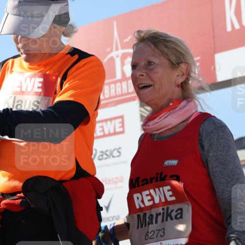 03.10.2025 - Köhlbrandbrückenlauf Luisa Fischer http://msf.ph/oto/9033322 03.10.2025 13:10:50 Ziel 4081, 4352, 4401, 4412, 4488, 4689, 4862, 5410, 5753, 5791, 6269, 6273, 6274 meine-sportfotos.de