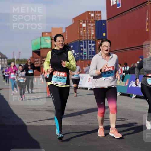 03.10.2025 - Köhlbrandbrückenlauf Michael Burmester http://msf.ph/oto/9033341 03.10.2025 10:41:24 Ziel 2182, 2199, 2307, 2547, 2548, 2555, 2612, 2613, 2666 meine-sportfotos.de
