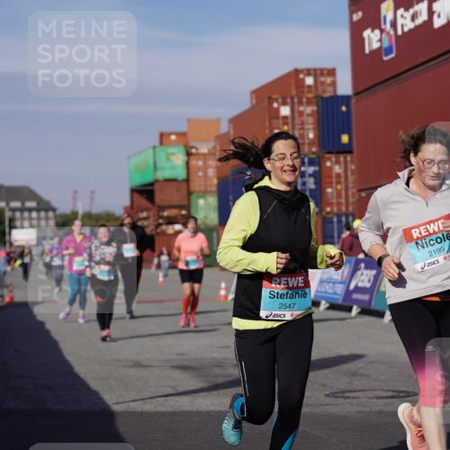 03.10.2025 - Köhlbrandbrückenlauf Michael Burmester http://msf.ph/oto/9033347 03.10.2025 10:41:25 Ziel 2182, 2199, 2307, 2547, 2548, 2555, 2612, 2613, 2666, 3517 meine-sportfotos.de