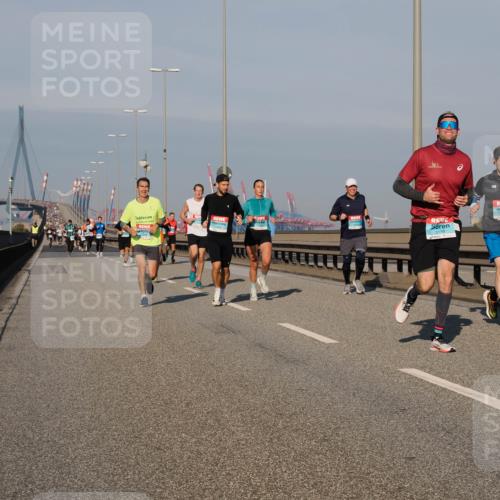 03.10.2025 - Köhlbrandbrückenlauf Fabian Wolf http://msf.ph/oto/9033360 03.10.2025 09:47:24 Position 3 3118 meine-sportfotos.de