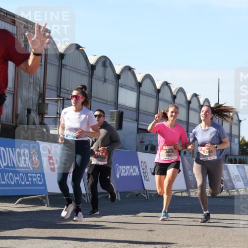 03.10.2025 - Köhlbrandbrückenlauf Luisa Fischer http://msf.ph/oto/9033377 03.10.2025 13:10:59 Ziel 4352, 4370, 4401, 4506, 4547, 4689, 4862, 4933, 4998, 5103, 5791, 5965, 6274, 6330, 6449, 6450, 6665, 6797 meine-sportfotos.de