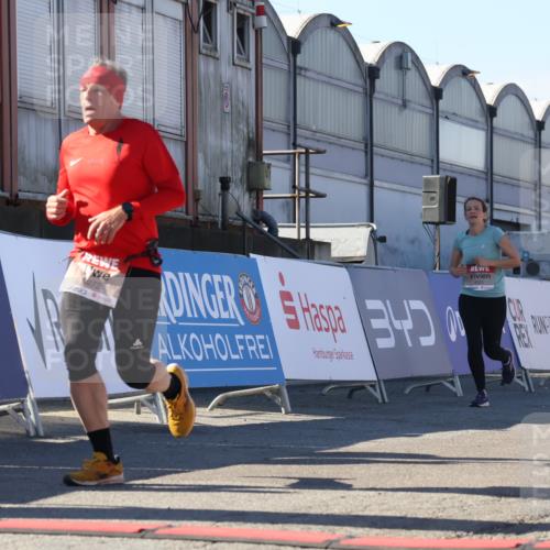 03.10.2025 - Köhlbrandbrückenlauf Luisa Fischer http://msf.ph/oto/9033413 03.10.2025 13:11:07 Ziel 4370, 4506, 4521, 4547, 4933, 4998, 5103, 5218, 5965, 6272, 6330, 6449, 6450, 6572, 6665, 6797 meine-sportfotos.de