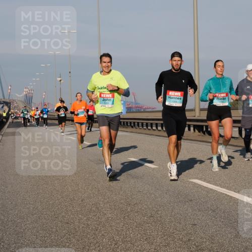 03.10.2025 - Köhlbrandbrückenlauf Fabian Wolf http://msf.ph/oto/9033416 03.10.2025 09:47:27 Position 3 1182, 1205, 1280, 2843 meine-sportfotos.de