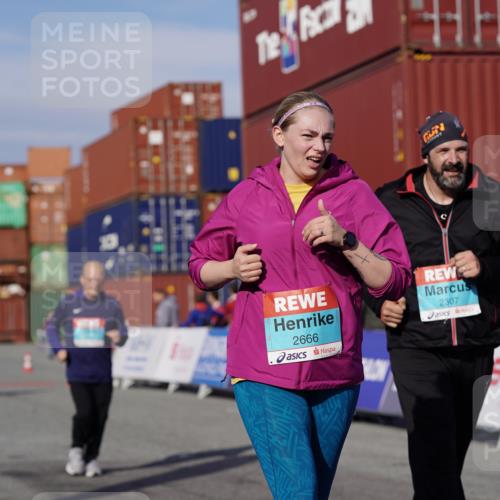 03.10.2025 - Köhlbrandbrückenlauf Michael Burmester http://msf.ph/oto/9033453 03.10.2025 10:41:33 Ziel 2307, 2666, 2988, 3517 meine-sportfotos.de