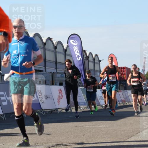 03.10.2025 - Köhlbrandbrückenlauf Luisa Fischer http://msf.ph/oto/9033522 03.10.2025 13:11:22 Ziel 4135, 4293, 4315, 4325, 4521, 4597, 4999, 5218, 5258, 5522, 5754, 5939, 6028, 6080, 6572, 6680, 6685, 6686, 6726, 6727, 6751 meine-sportfotos.de