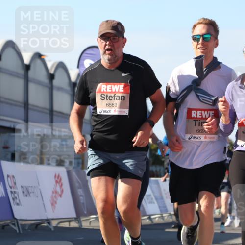 03.10.2025 - Köhlbrandbrückenlauf Luisa Fischer http://msf.ph/oto/9033571 03.10.2025 13:11:28 Ziel 4293, 4315, 4325, 4427, 4501, 4597, 4999, 5145, 5754, 5794, 5939, 6028, 6080, 6563, 6680, 6685, 6686, 6690, 6691, 6726 meine-sportfotos.de