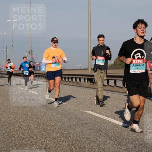 03.10.2025 - Köhlbrandbrückenlauf Fabian Wolf http://msf.ph/oto/9033621 03.10.2025 09:47:36 Position 3 1474, 1144, 2901 meine-sportfotos.de