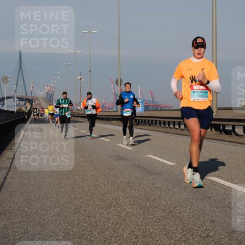 03.10.2025 - Köhlbrandbrückenlauf Fabian Wolf http://msf.ph/oto/9033633 03.10.2025 09:47:37 Position 3 1474 meine-sportfotos.de