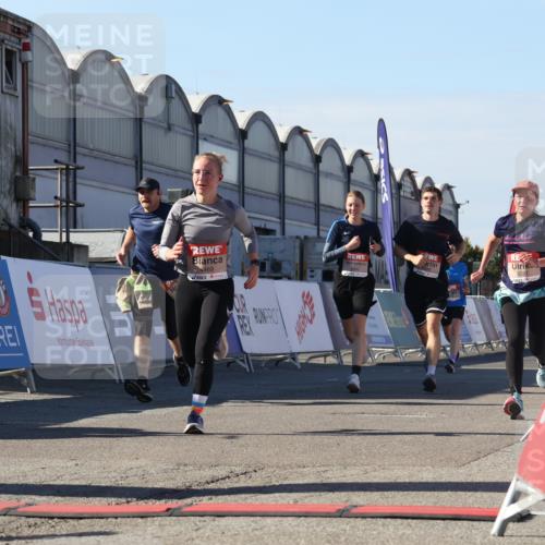 03.10.2025 - Köhlbrandbrückenlauf Luisa Fischer http://msf.ph/oto/9033669 03.10.2025 13:11:46 Ziel 4178, 4353, 4354, 4469, 4538, 4568, 4617, 4736, 4777, 4782, 4799, 4845, 5097, 5866, 5869, 5937, 6033, 6048, 6049, 6217, 6218, 6517, 6622, 6689 meine-sportfotos.de