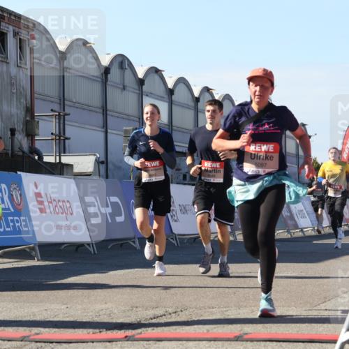 03.10.2025 - Köhlbrandbrückenlauf Luisa Fischer http://msf.ph/oto/9033679 03.10.2025 13:11:48 Ziel 4178, 4353, 4354, 4469, 4568, 4685, 4736, 4782, 5097, 5396, 5426, 5866, 5869, 5937, 6033, 6048, 6049, 6217, 6218, 6622, 6689 meine-sportfotos.de