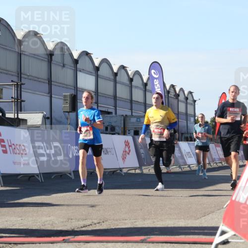 03.10.2025 - Köhlbrandbrückenlauf Luisa Fischer http://msf.ph/oto/9033692 03.10.2025 13:11:50 Ziel 4100, 4101, 4178, 4353, 4354, 4469, 4568, 4685, 4736, 4782, 5097, 5396, 5426, 5866, 5869, 5937, 6033, 6048, 6049, 6622, 6763 meine-sportfotos.de