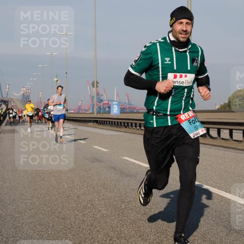 03.10.2025 - Köhlbrandbrückenlauf Fabian Wolf http://msf.ph/oto/9033729 03.10.2025 09:47:43 Position 3 3, 1526 meine-sportfotos.de