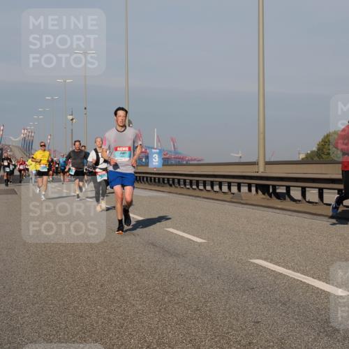 03.10.2025 - Köhlbrandbrückenlauf Fabian Wolf http://msf.ph/oto/9033757 03.10.2025 09:47:45 Position 3 2857, 3 meine-sportfotos.de