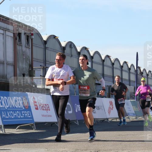 03.10.2025 - Köhlbrandbrückenlauf Luisa Fischer http://msf.ph/oto/9033758 03.10.2025 13:12:07 Ziel 4176, 4305, 4369, 4468, 4470, 4474, 5644, 5856, 5910, 5911, 5927, 6098, 6121, 6184, 6185, 6796 meine-sportfotos.de