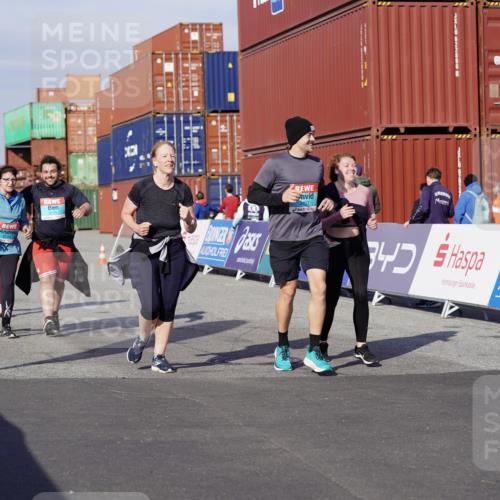 03.10.2025 - Köhlbrandbrückenlauf Michael Burmester http://msf.ph/oto/9033764 03.10.2025 10:42:09 Ziel 2178, 2179, 2277, 2278, 2515, 3070, 3284 meine-sportfotos.de