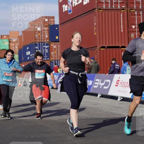 03.10.2025 - Köhlbrandbrückenlauf Michael Burmester http://msf.ph/oto/9033808 03.10.2025 10:42:11 Ziel 2178, 2179, 2277, 2278, 2515, 3070, 3284 meine-sportfotos.de