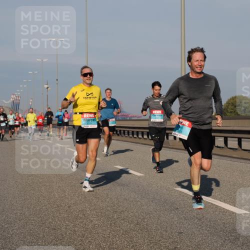 03.10.2025 - Köhlbrandbrückenlauf Fabian Wolf http://msf.ph/oto/9033847 03.10.2025 09:47:51 Position 3 3331, 2587, 3813 meine-sportfotos.de