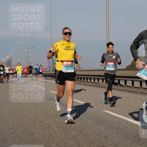 03.10.2025 - Köhlbrandbrückenlauf Fabian Wolf http://msf.ph/oto/9033857 03.10.2025 09:47:52 Position 3 3331, 2587, 3813 meine-sportfotos.de