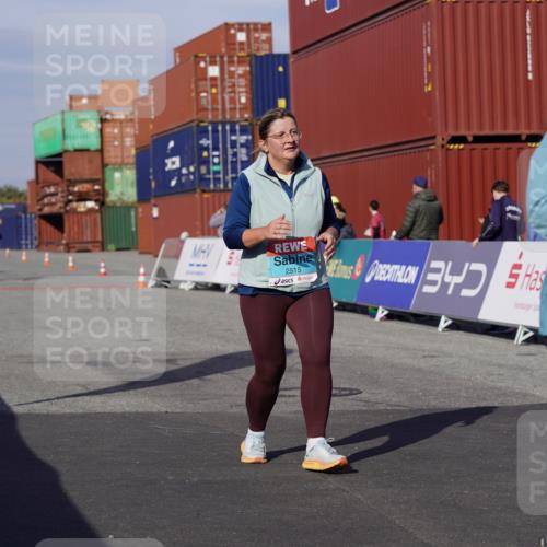 03.10.2025 - Köhlbrandbrückenlauf Michael Burmester http://msf.ph/oto/9033859 03.10.2025 10:42:13 Ziel 2178, 2179, 2278, 2515 meine-sportfotos.de