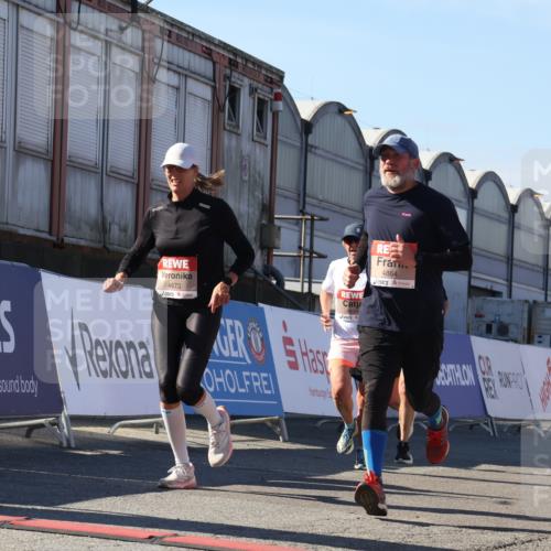 03.10.2025 - Köhlbrandbrückenlauf Luisa Fischer http://msf.ph/oto/9033860 03.10.2025 13:12:33 Ziel 4189, 4609, 4638, 4700, 4745, 4858, 4864, 4873, 4908, 4973, 6466 meine-sportfotos.de