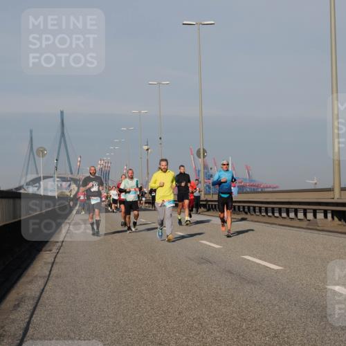 03.10.2025 - Köhlbrandbrückenlauf Fabian Wolf http://msf.ph/oto/9033886 03.10.2025 09:47:57 Position 3  meine-sportfotos.de