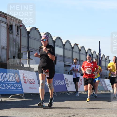 03.10.2025 - Köhlbrandbrückenlauf Luisa Fischer http://msf.ph/oto/9033940 03.10.2025 13:12:55 Ziel 4446, 4487, 4559, 4628, 4671, 4855, 4965, 4975, 5051, 5381, 5673, 5674, 5916, 6303, 6496, 6497, 6530, 6791 meine-sportfotos.de
