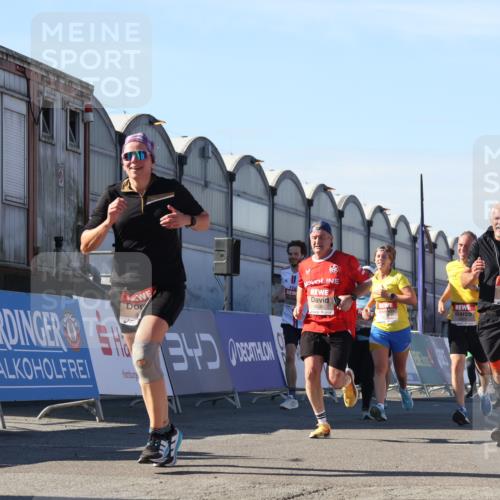 03.10.2025 - Köhlbrandbrückenlauf Luisa Fischer http://msf.ph/oto/9033941 03.10.2025 13:12:55 Ziel 4446, 4487, 4559, 4628, 4671, 4855, 4965, 4975, 5051, 5381, 5673, 5674, 5916, 6303, 6496, 6497, 6530, 6791 meine-sportfotos.de