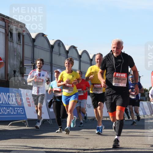 03.10.2025 - Köhlbrandbrückenlauf Luisa Fischer http://msf.ph/oto/9033951 03.10.2025 13:12:57 Ziel 4446, 4487, 4528, 4559, 4628, 4671, 4965, 5051, 5381, 5673, 5674, 6303, 6496, 6497, 6530, 6791 meine-sportfotos.de