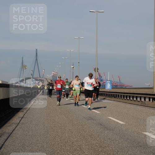 03.10.2025 - Köhlbrandbrückenlauf Fabian Wolf http://msf.ph/oto/9033999 03.10.2025 09:48:09 Position 3 3 meine-sportfotos.de