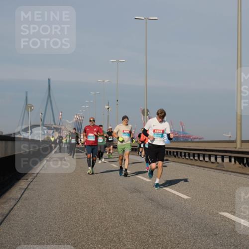 03.10.2025 - Köhlbrandbrückenlauf Fabian Wolf http://msf.ph/oto/9034021 03.10.2025 09:48:10 Position 3 3111 meine-sportfotos.de