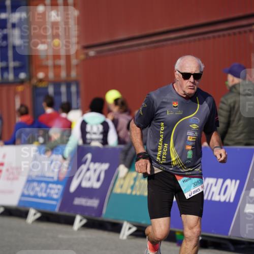 03.10.2025 - Köhlbrandbrückenlauf Michael Burmester http://msf.ph/oto/9034027 03.10.2025 10:42:46 Ziel 2226, 3131, 3283, 3623 meine-sportfotos.de